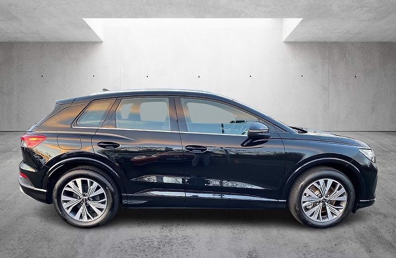 Audi Q4 e-tron 45 210kW Matrix HuD ACC Taž - fotka 4 z 17