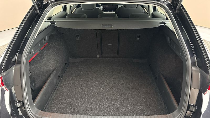 Škoda Octavia 2.0 TDI Ambition Combi - fotka 17 z 23