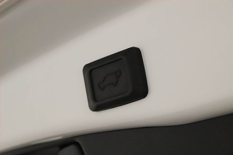 Toyota RAV4 (2020) Executive 2.5 Hybrid - fotka 14 z 18