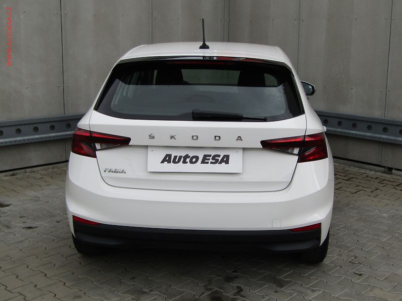 Škoda Fabia (2021) 1.0 MPi, 1.maj,ČR, Ambition - fotka 5 z 15