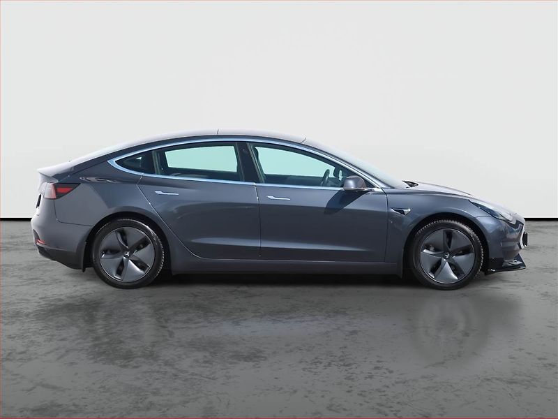 Tesla Model 3 (2019) Long Range 4WD 78kWh, SoH 75% - fotka 6 z 26
