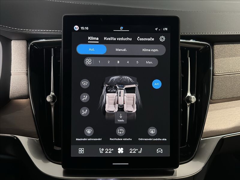 Volvo XC90 (2026) 2,0 T8  Plus Dark - fotka 31 z 37