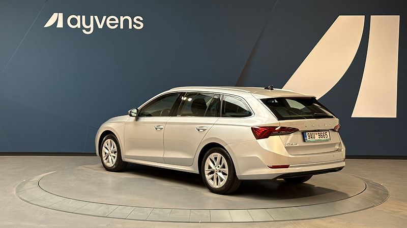 Škoda Octavia 2.0 TDI 110kW DSG Style Combi - fotka 3 z 14
