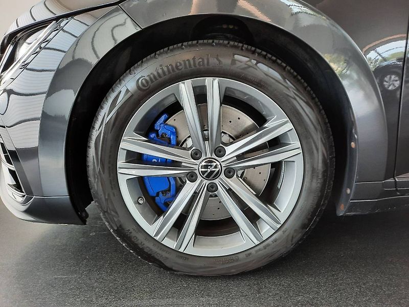 Volkswagen Arteon Shooting Brake (2023) R 2.0 TSI 4Motion (235kW/320k) - fotka 28 z 29
