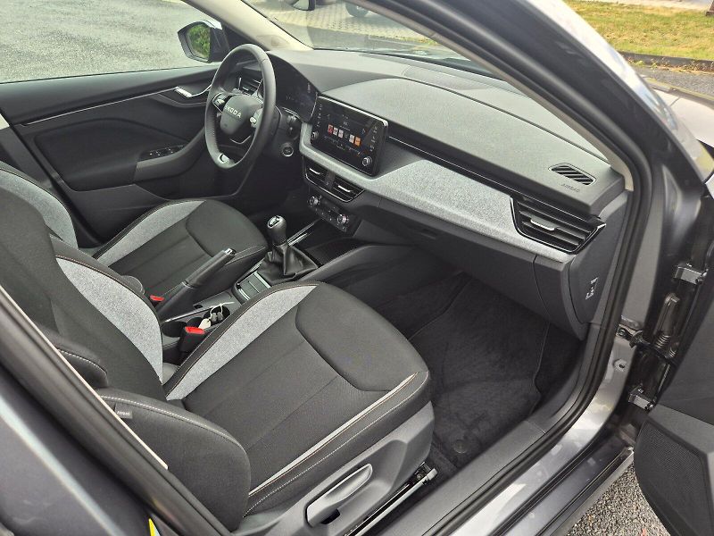 Škoda Kamiq (2025) SELEC TSI 85/1.0 M6F - fotka 20 z 30