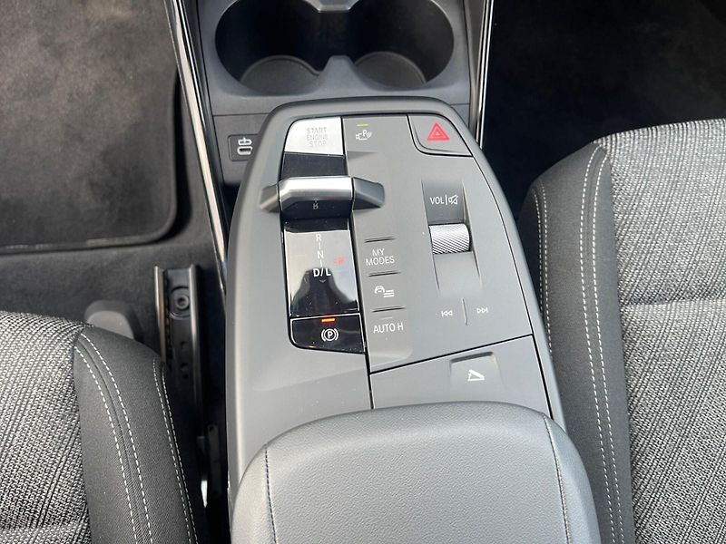BMW Řada 2 220i Active Tourer Adapt. LED - fotka 11 z 15
