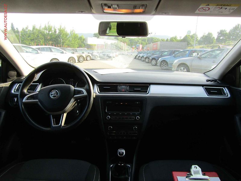 Škoda Rapid (2014) 1.6TDi, autoAC - fotka 8 z 18