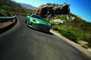 Aston Martin DB12