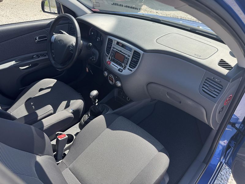 Kia Rio (2009) 1,4DOHC,SERVISKA,2SADY KOL - fotka 26 z 38
