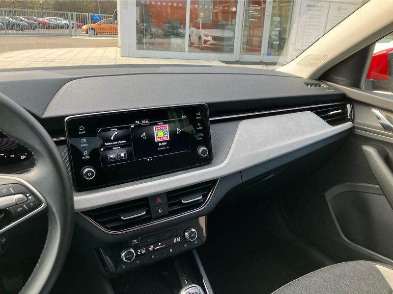 Škoda Scala 1.0 TSI 85 kW TOP SELECTION - fotka 15 z 30