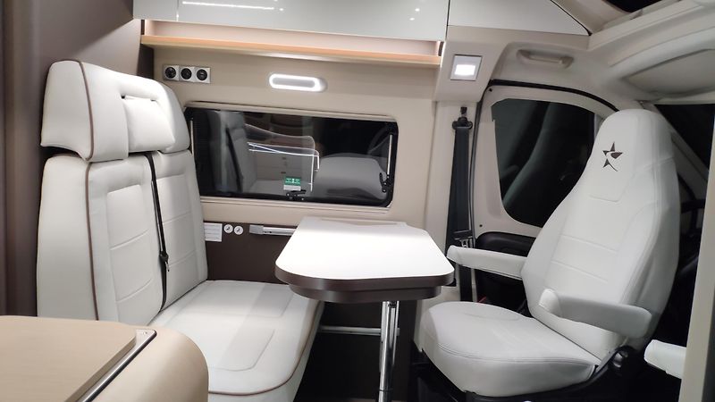 Autostar (2026) 630LJ PRESTIGE TOP KVALITA - fotka 15 z 34
