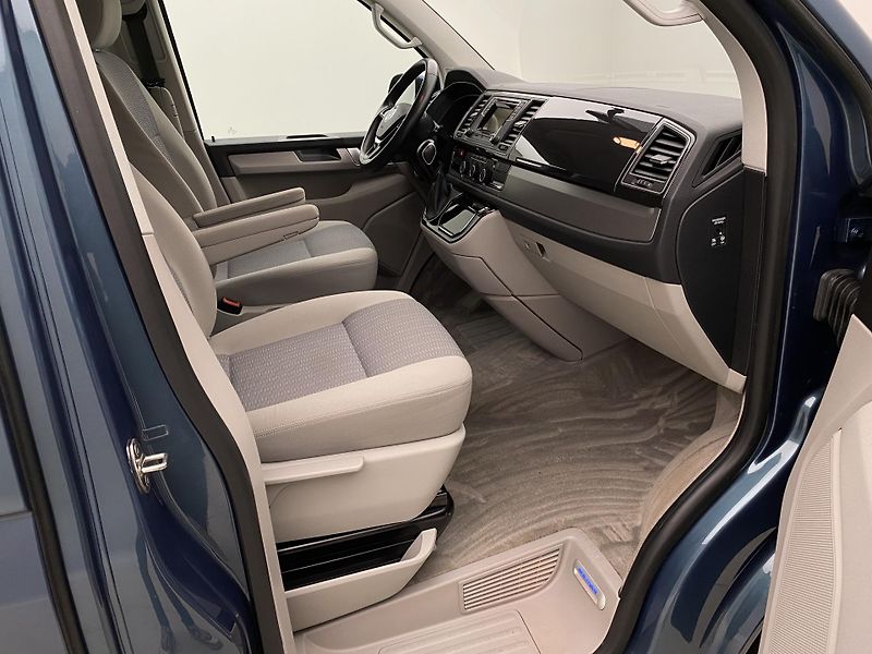 Volkswagen Multivan 2.0TDI 170kW 4MOTION DSG 7míst - fotka 21 z 34