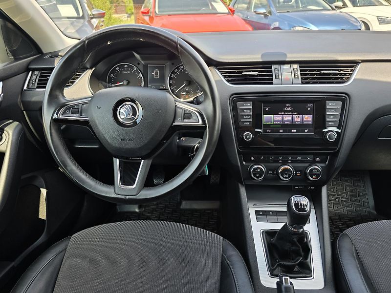 Škoda Octavia 1.2TSI BOHATÁ VÝBAVA 1Majitel - fotka 18 z 22