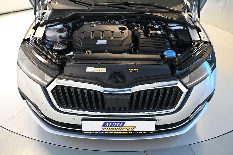Škoda Octavia (2021) 2.0 FIRST EDITION LED Tažné Ma - fotka 30 z 33