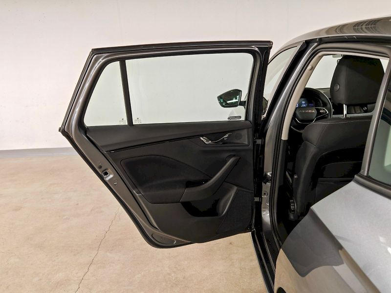 Škoda Scala (2025) 1.0 TSI 85 kW Selection - fotka 21 z 27