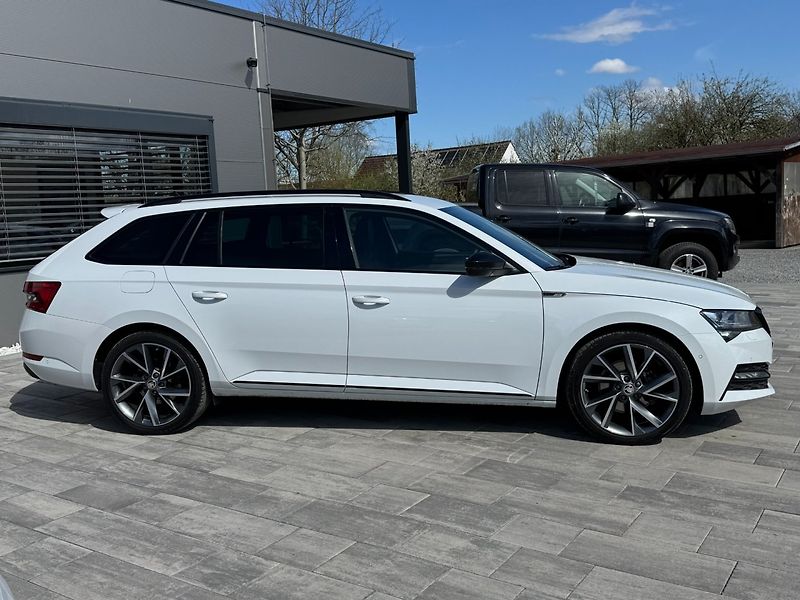 Škoda Superb (2023) Sportline 2.0 TDI 4x4 147kW - fotka 4 z 36