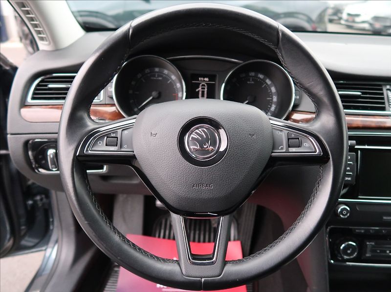 Škoda Superb 2,0 TDi,103kW,NovéČR,Elegance - fotka 16 z 28