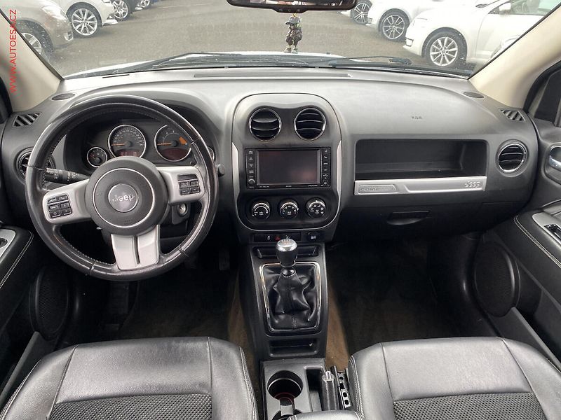 Jeep Compass (2015) 2.2CRD 4x4, ČR, AC, temp - fotka 8 z 16
