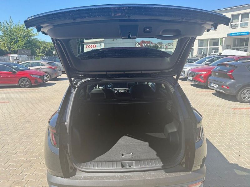 Hyundai Tucson 25 1,6 T-GDI PHEV 2WD AT 20 YE - fotka 5 z 9