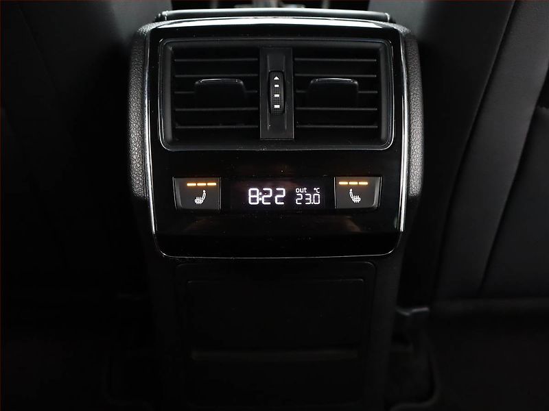 Škoda Superb (2019) Sportline 2.0 TDI - fotka 18 z 19