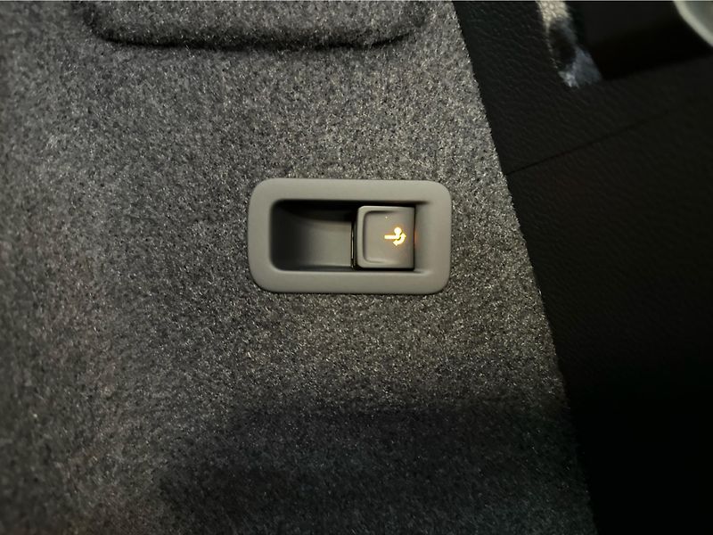 Škoda Karoq (2026) 1,5 TSI 110 kW 7-stup. automat - fotka 14 z 25