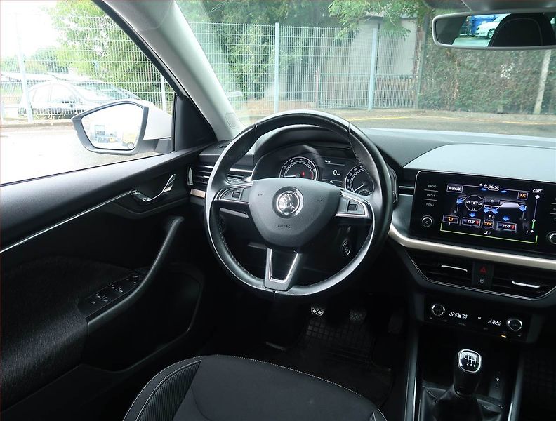 Škoda Scala (2020) Style 1.0 TSI, Tempomat - fotka 7 z 20