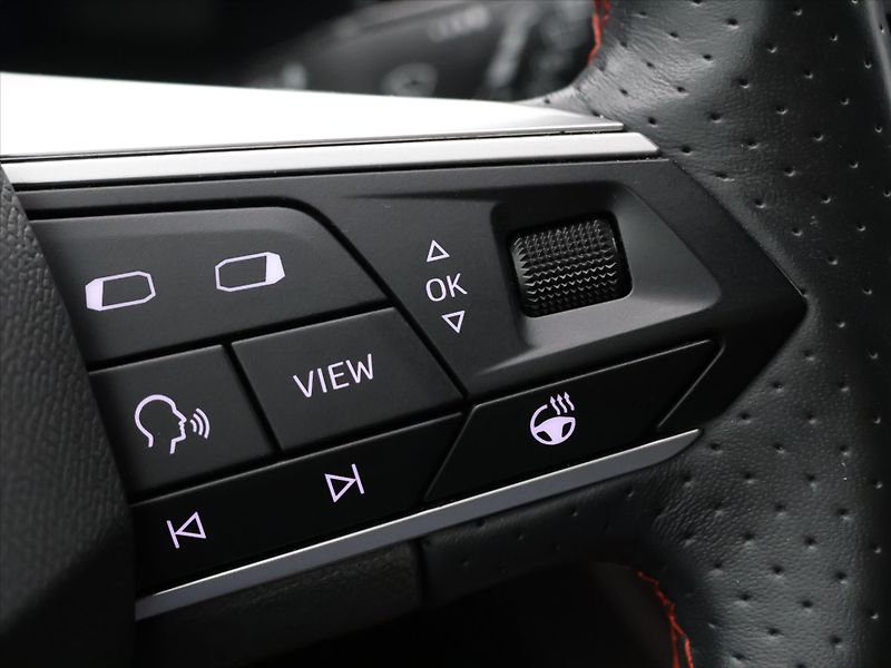 Seat Leon FR 1,5 TSI 96kW Full Link - fotka 18 z 28