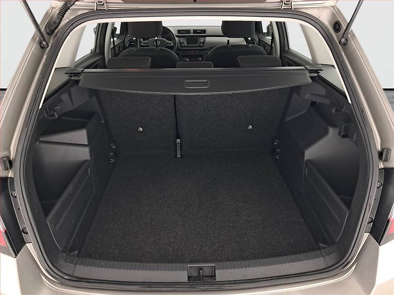 Škoda Fabia (2018) 1.0 TSI, Park. senzory - fotka 14 z 19
