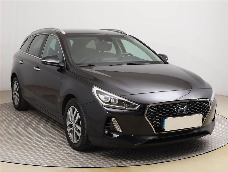 Hyundai i30 (2018) Premium 1.6 CRDi, Navi - fotografie inzerátu