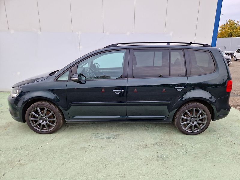 Volkswagen Touran Comfortline 1.2 TSI 7 míst - fotka 6 z 35