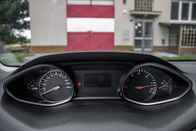 Peugeot 308 - fotka 12 z 21
