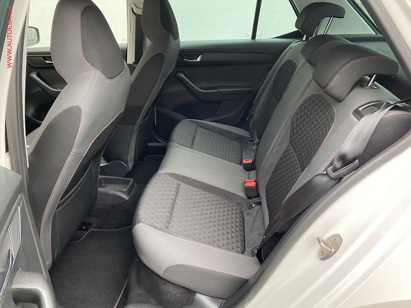 Škoda Fabia (2018) 1.4 TSi R5 EDITION, DSG, navi - fotka 10 z 18