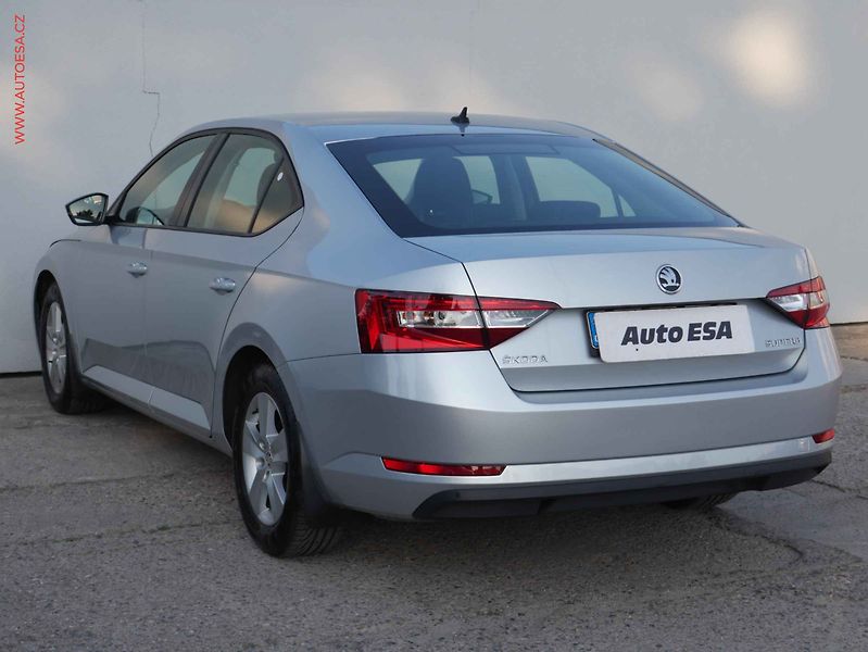 Škoda Superb (2017) 1.4TSi, ČR, AC, temp - fotka 4 z 17