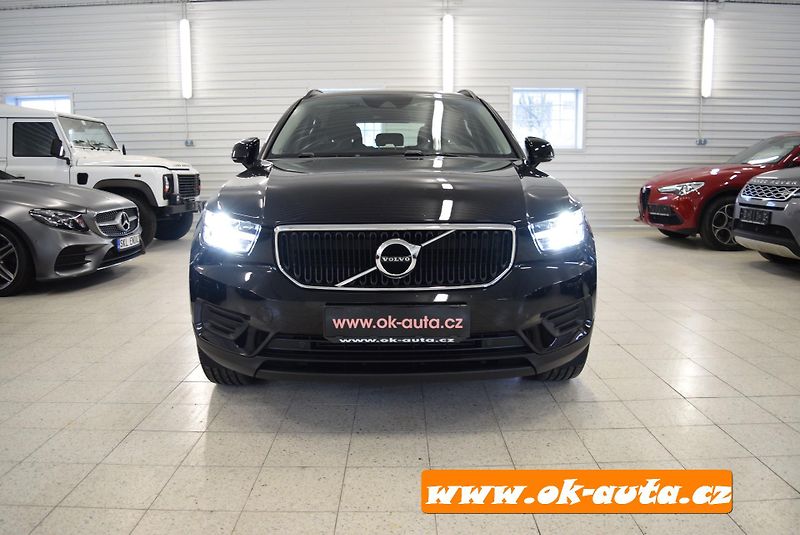 Volvo XC40 T2 MOMENTUM AUTOMAT-DPH - fotka 10 z 50