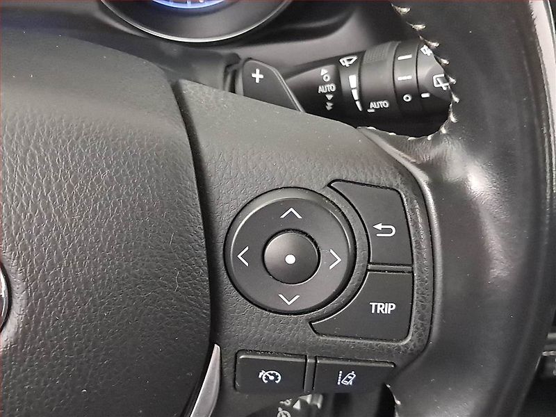 Toyota Auris (2018) 1.6 Valvematic, Automat, ČR - fotka 19 z 21