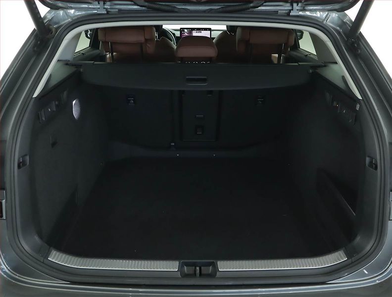 Škoda Superb (2024) Laurin&Klement 2.0 TDI - fotka 14 z 18