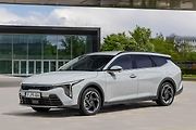 Model s velkým kufrem - Kia K4 Sportwagon - 604 litrů za 509 980 Kč.