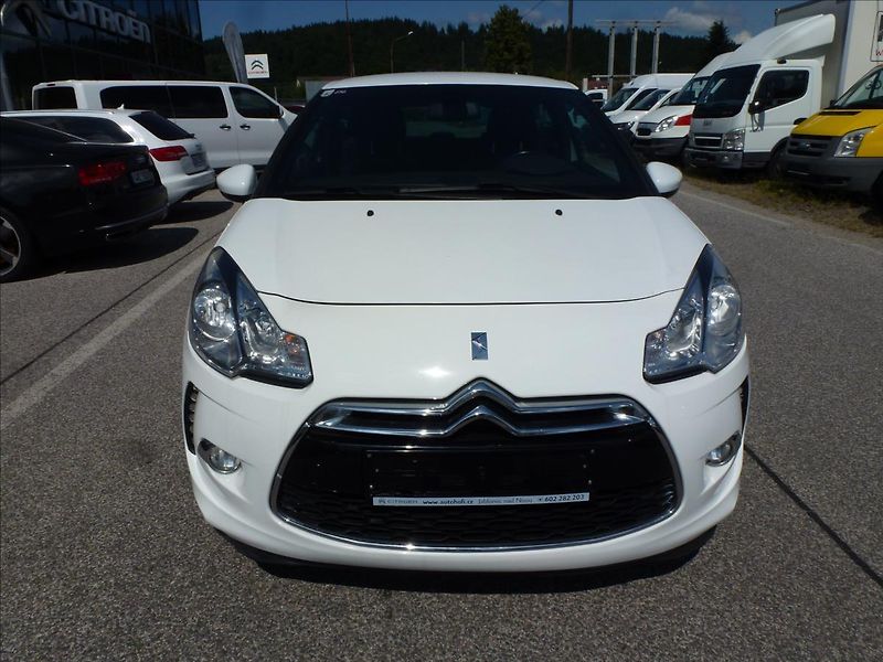 Citroën DS3 1,6 16V VTi THP SportChic - fotka 4 z 49