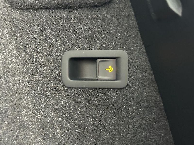 Škoda Karoq 1.5 TSI Active - fotka 26 z 26