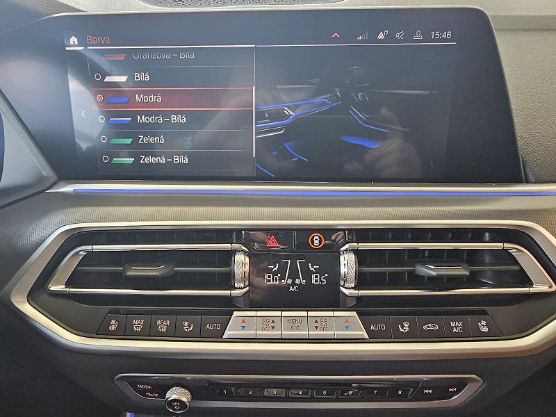 BMW X5 xDrive30d - fotka 29 z 31