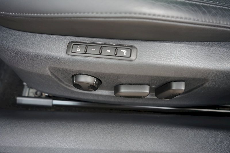 Škoda Superb (2019) TDI 140 kW DSG 4x4 L&K - tažné - fotka 26 z 39