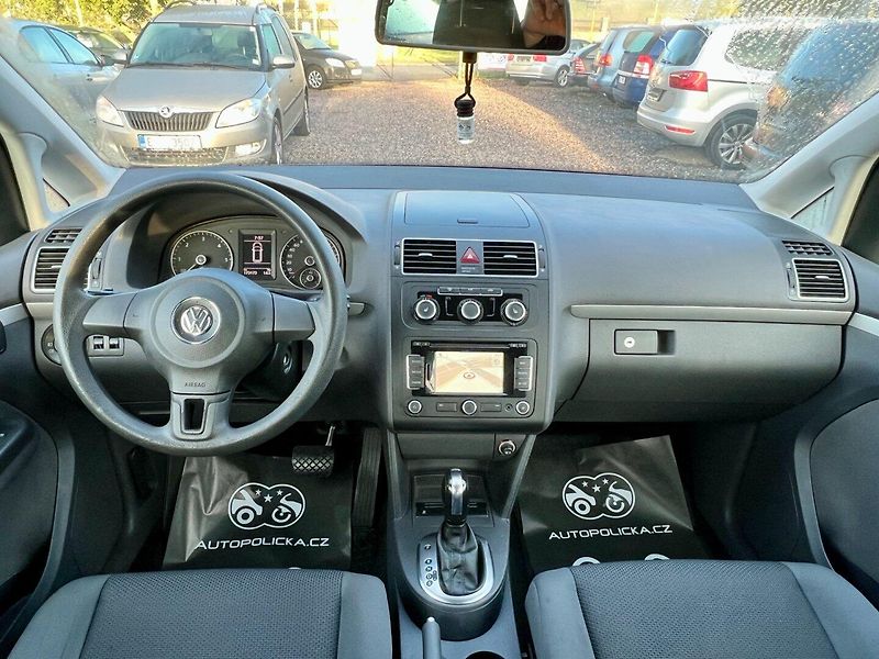 Volkswagen Touran (2012) 1.6 TDI 77 kW DSG - fotka 11 z 19