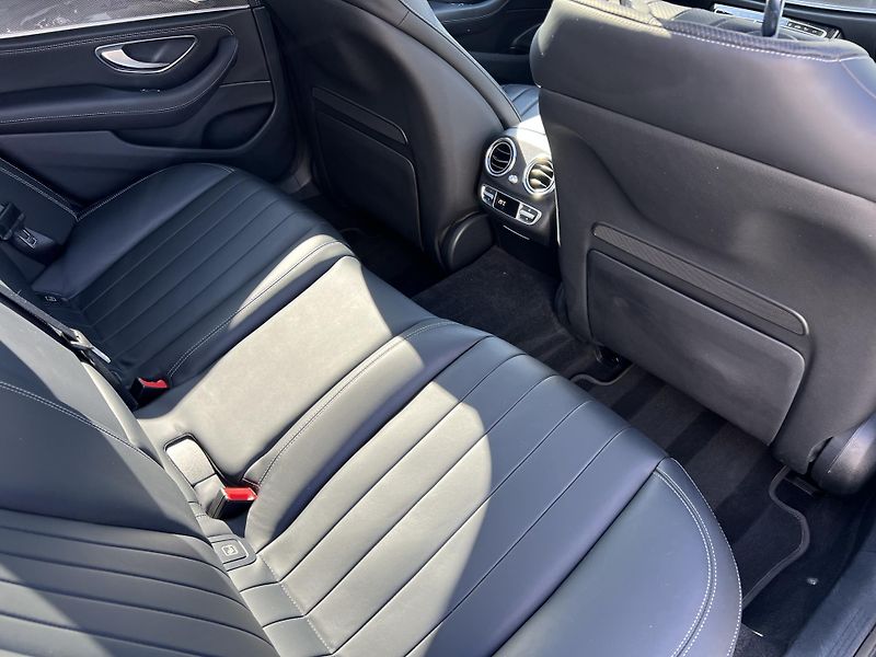 Mercedes-Benz Třídy E 400d 4 Matic vzduch plná výbav - fotka 14 z 29