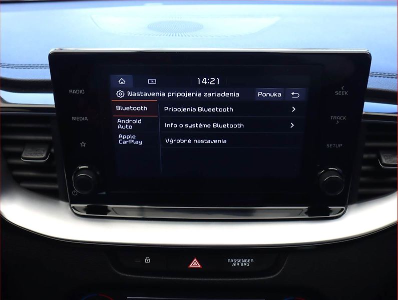 Kia Ceed (2020) 1.0 T-GDI, Tempomat - fotka 13 z 19