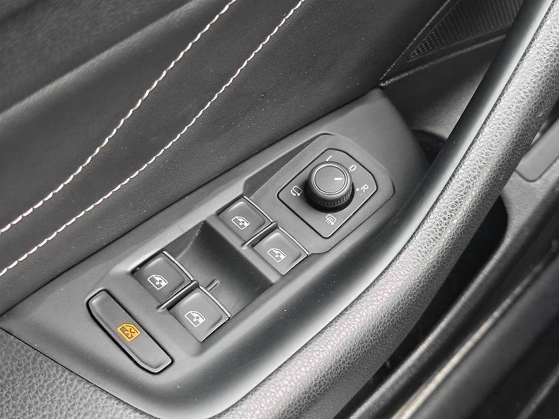 Volkswagen Arteon R-Line 6G 1,5TSI - fotka 19 z 22