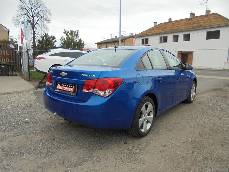 Chevrolet Cruze (2009) 1.6i- KLIMA- 8x AIRBAG- TAŽNÝ - fotka 7 z 11