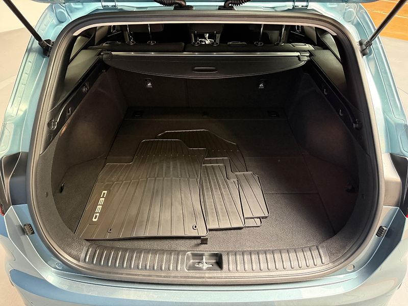 Kia Ceed 1.5 T-GDI 118kW Top SW DCT - fotka 13 z 14