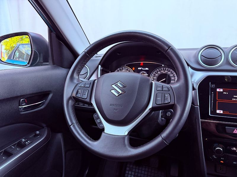 Suzuki Vitara 1.4 BoosterJet Elegance, ČR - fotka 18 z 26
