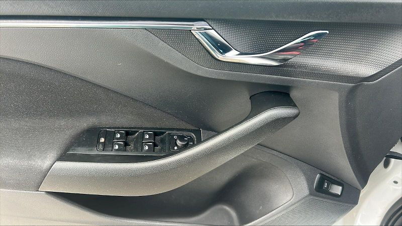 Škoda Kamiq (2023) Monte Carlo 1,5 TSI 110 kW  7 - fotka 19 z 32