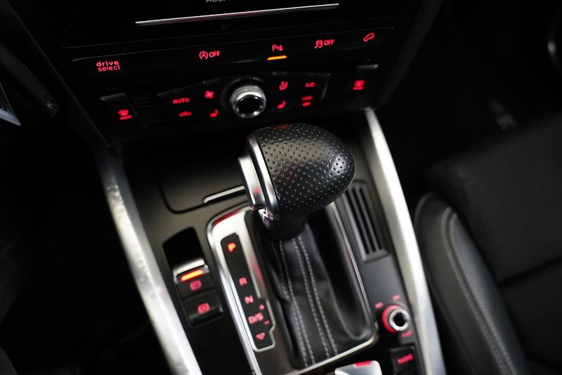 Audi Q5 - fotka 25 z 29